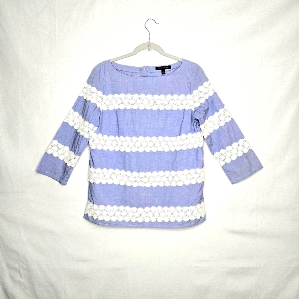 Banana Republic top. Chambray/lace. Size Small.